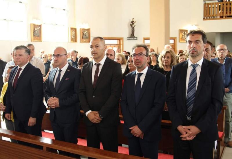 Hrvatska politička elita na Svetoj misi u Bugojnu  - Hrvatska politička elita na Svetoj misi u Bugojnu 